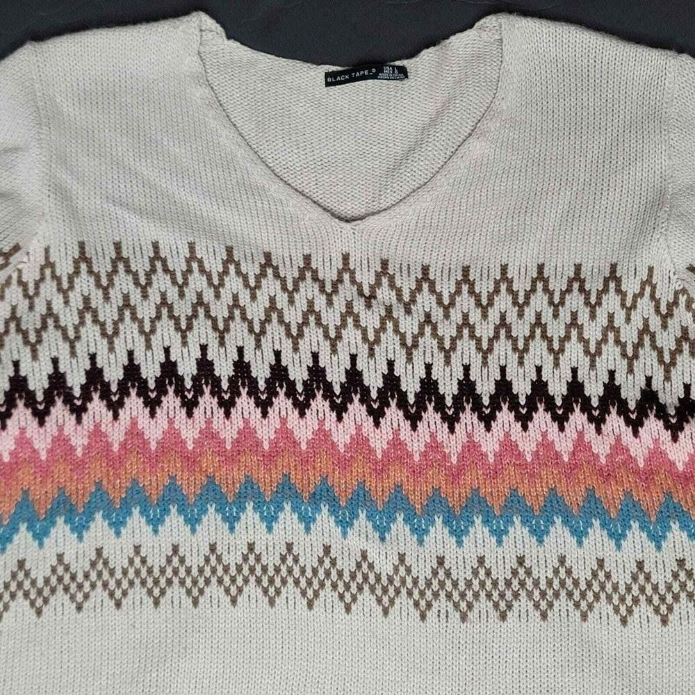 Black Tape Womens Sweater Beige V-Neck Pullover Zig Zag‎ Chevron Long Sleeve L